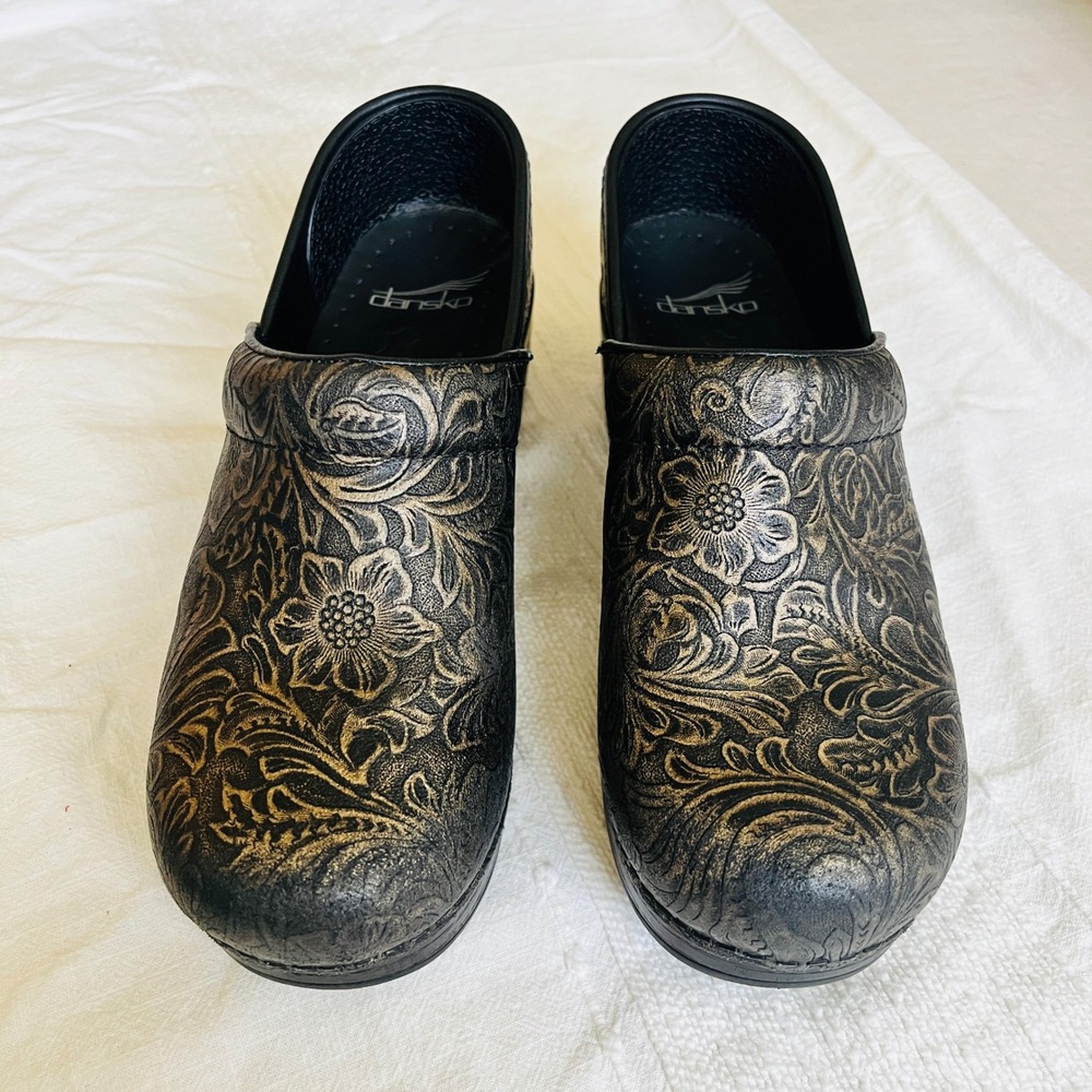 Dansko Professional Black Antique Tooled Leather Clogs Shoes Womens 37